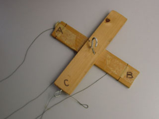 marionetkruis-poppentheaterpeterselie.JPG marionetkruis-poppentheaterpeterselie.JPG