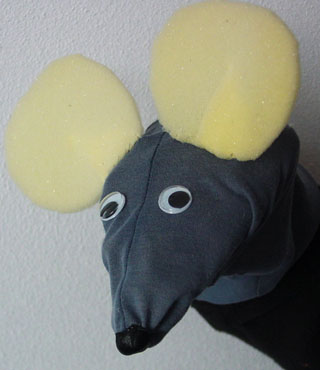 puntzakmuisgroot_poppentheater-peterselie.JPG puntzakmuisgroot_poppentheater-peterselie.JPG